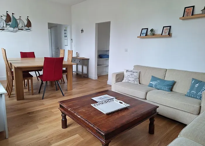 Appartement Au Coeur De La Cote De Granit Rose.